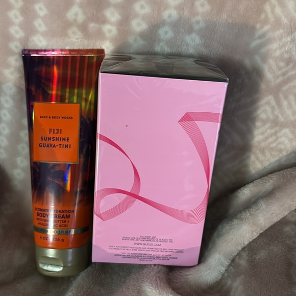 (New)Guess girl and Bath & Body Works Fiji Sunshine Guava-Tini Body Cream - Picture 6 of 7